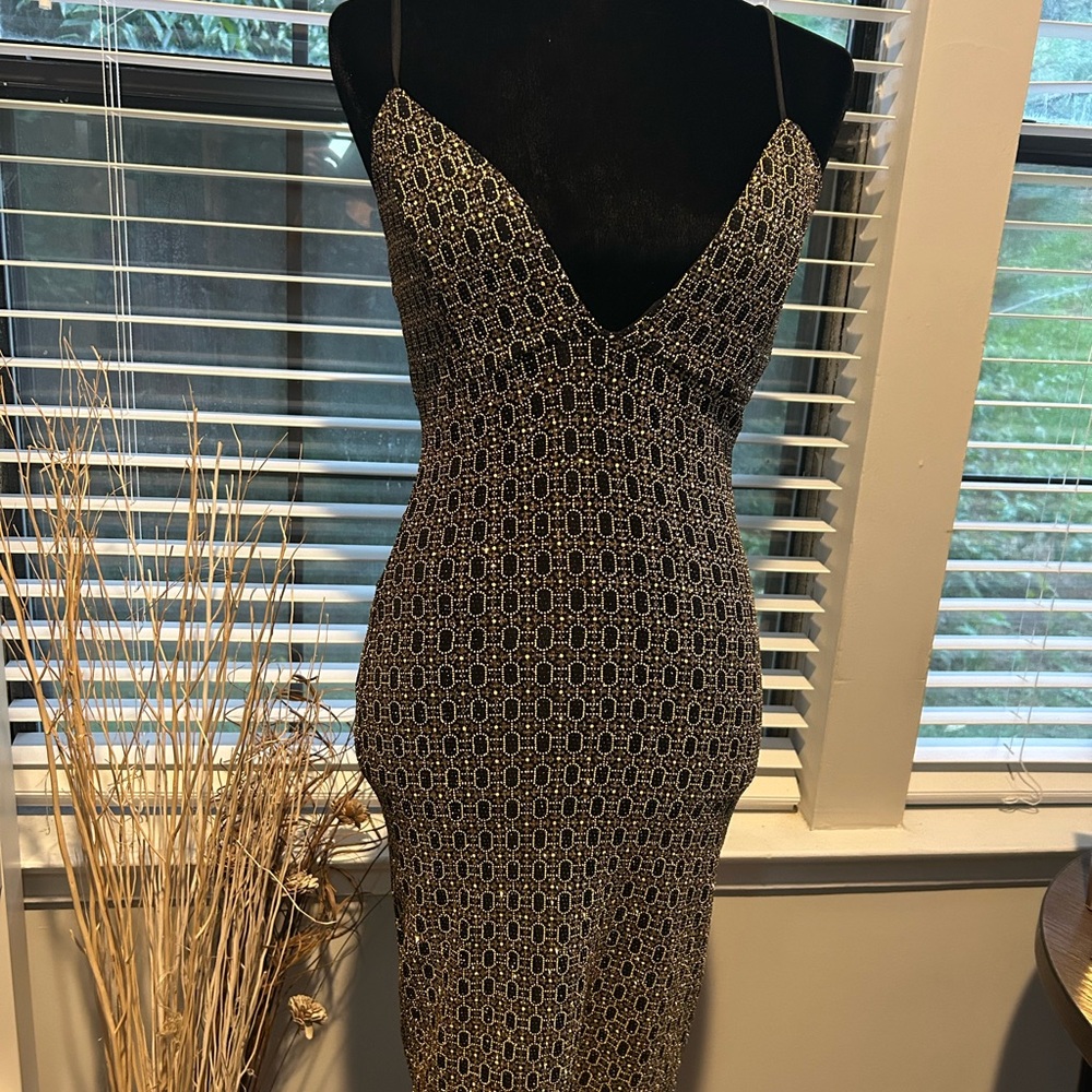 Gibiu size s Black and Cream Geometric Midi Dress used excellent condition